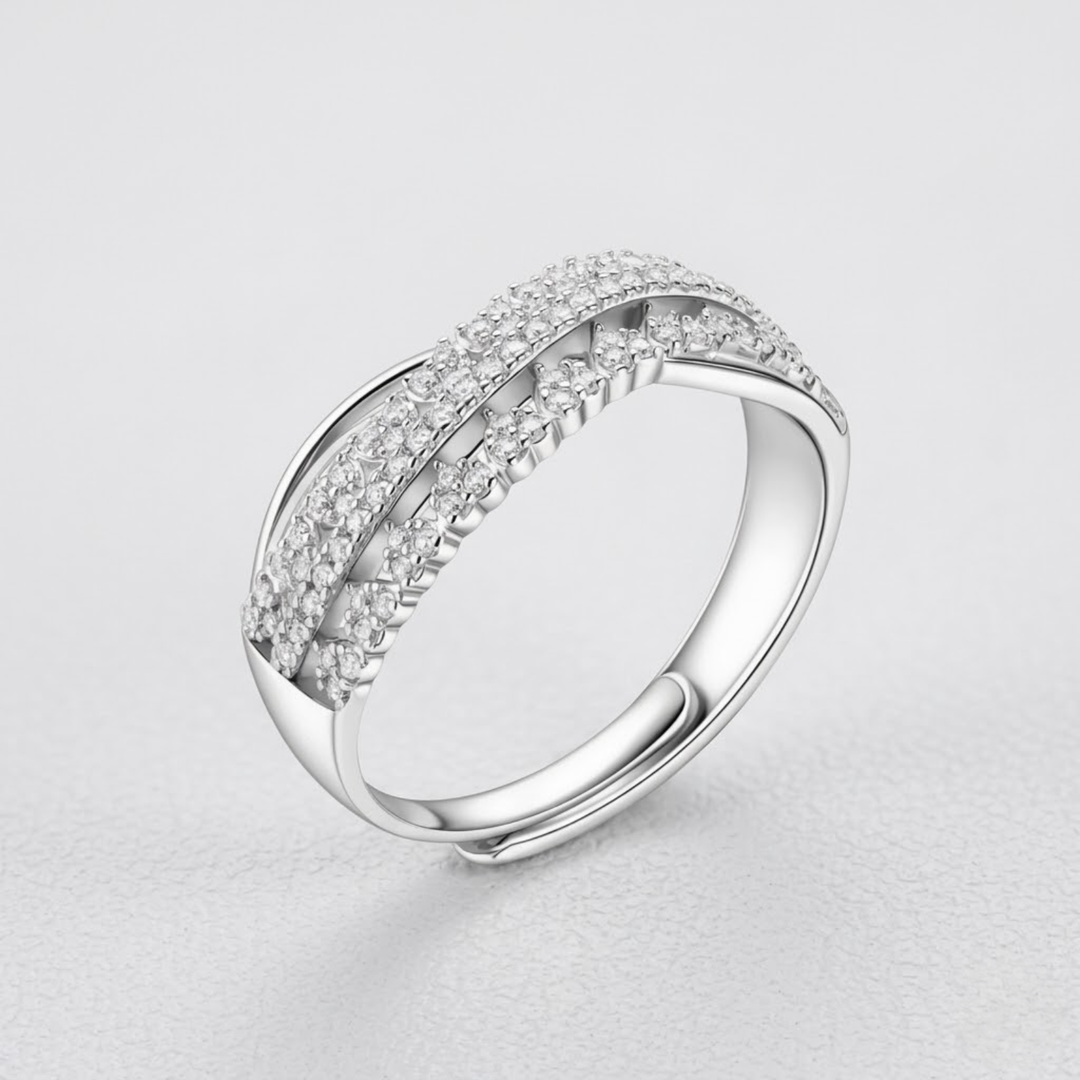 Eterna Crossover Ring | 指先に、静かな輝き