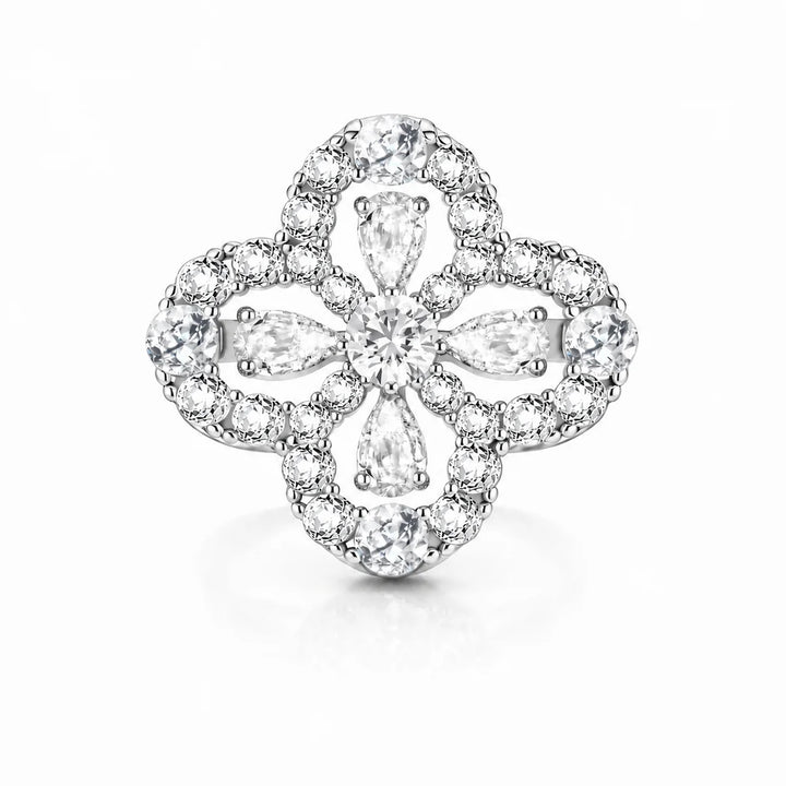 Clover Éclat  Ring | 上品さが、そっと咲く