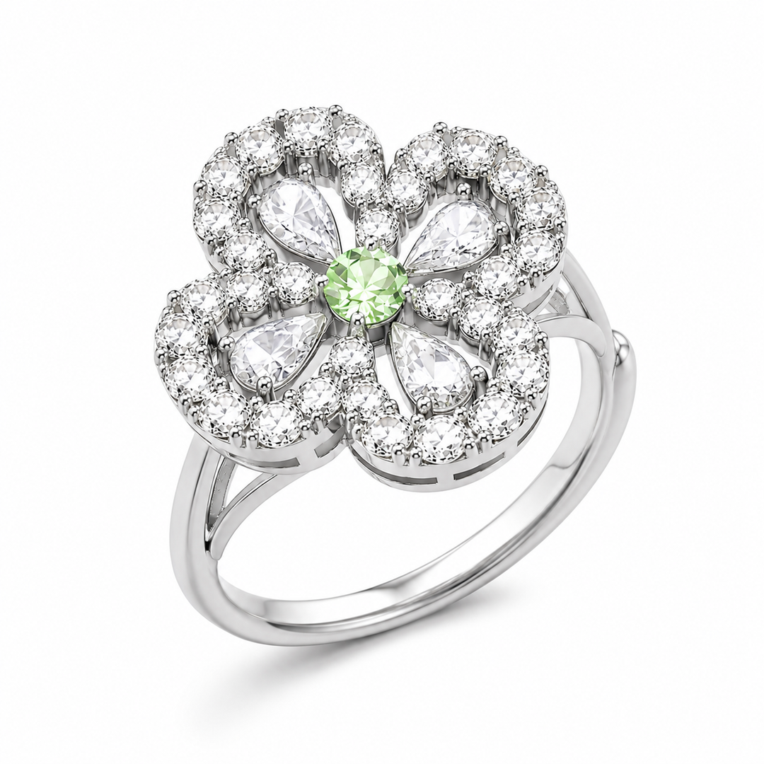 Clover Éclat  Ring | 上品さが、そっと咲く