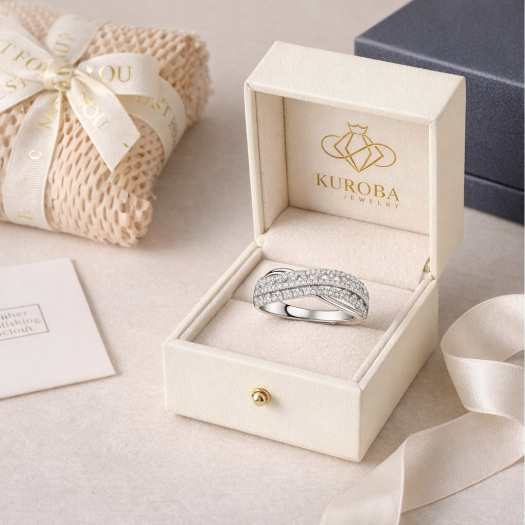 Eterna Crossover Ring | 指先に、静かな輝き