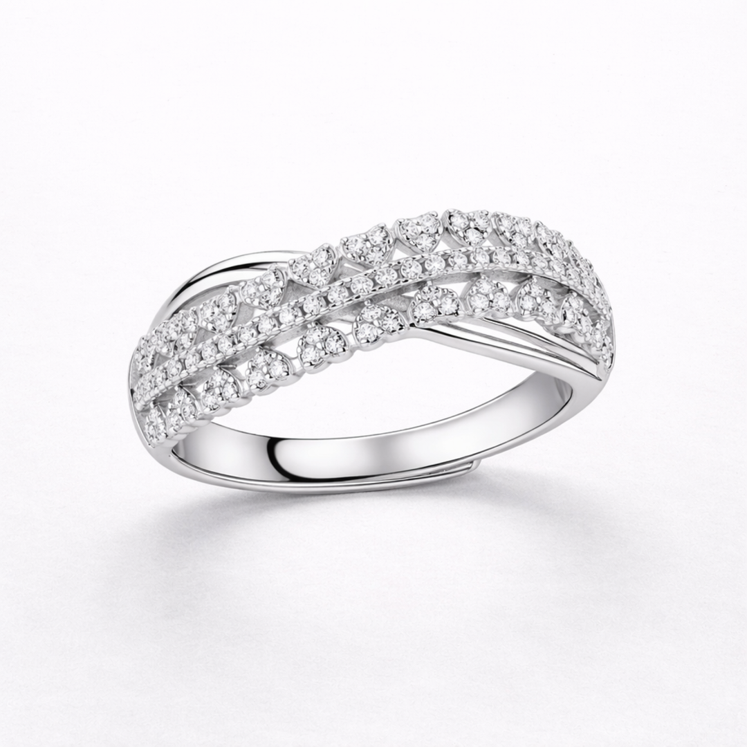 Eterna Crossover Ring | 指先に、静かな輝き