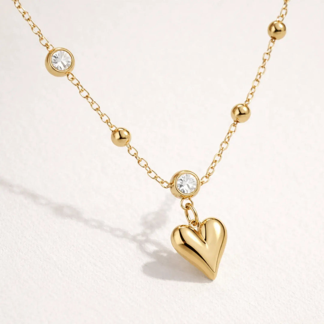 Aurelia Heart Station Necklace | 日常に溶け込む、愛らしい気品