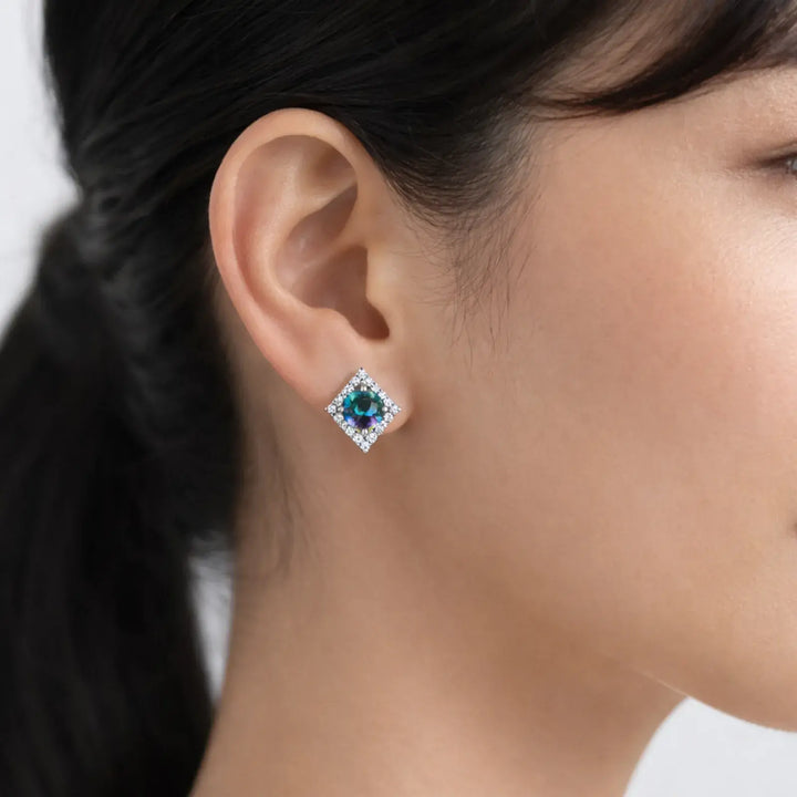 Aurora Frame Studs | 静かな光を、耳元に