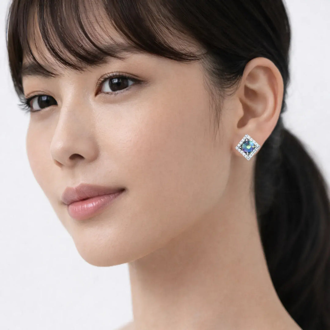 Aurora Frame Studs | 静かな光を、耳元に