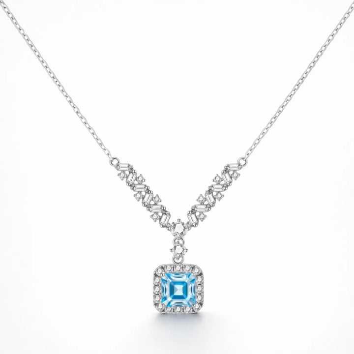 Azure Arc Necklace | 静かな青が、印象になる。