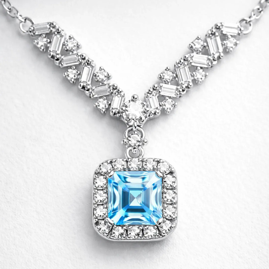 Azure Arc Necklace | 静かな青が、印象になる。