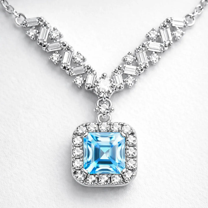 Azure Arc Necklace | 静かな青が、印象になる。