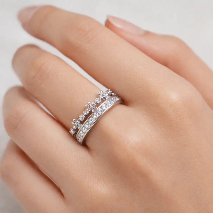 Crownlight Adjustable Ring | 静かな存在感を、指先に。