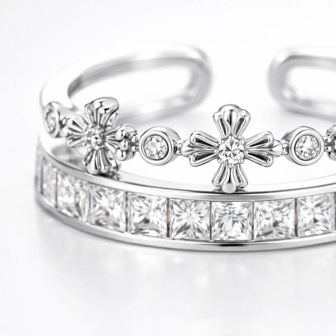 Crownlight Adjustable Ring | 静かな存在感を、指先に。