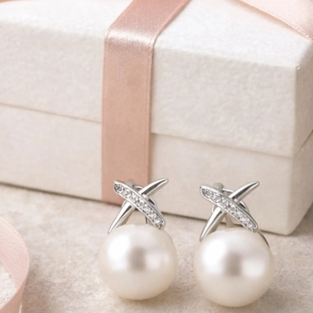 Liora Pearl Studs | 静かな光を、耳もとに。