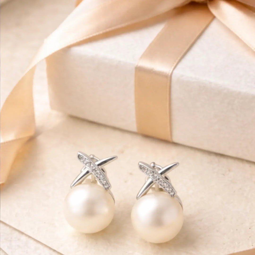 Liora Pearl Studs | 静かな光を、耳もとに。
