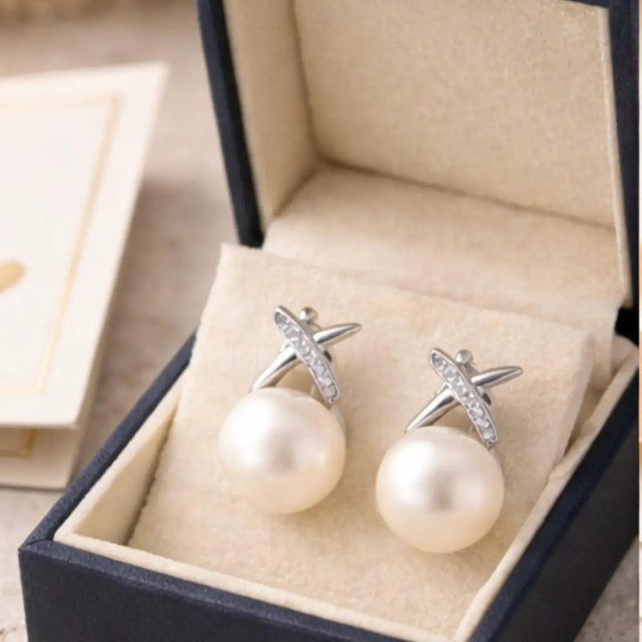Liora Pearl Studs | 静かな光を、耳もとに。